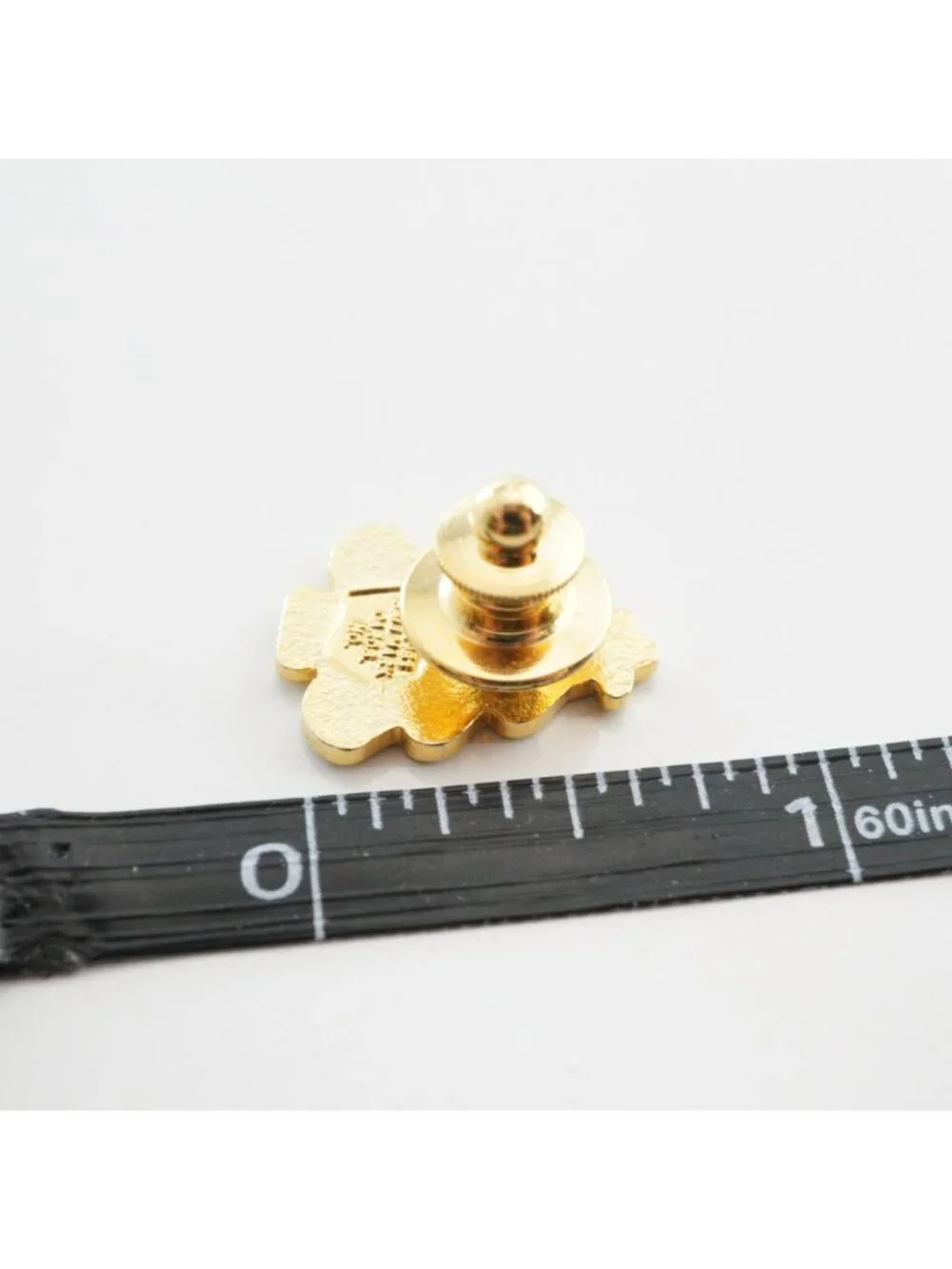 Vintage Christmas Tree Lapel Pin 1989 Hallmark Cards Gold Tone Holiday